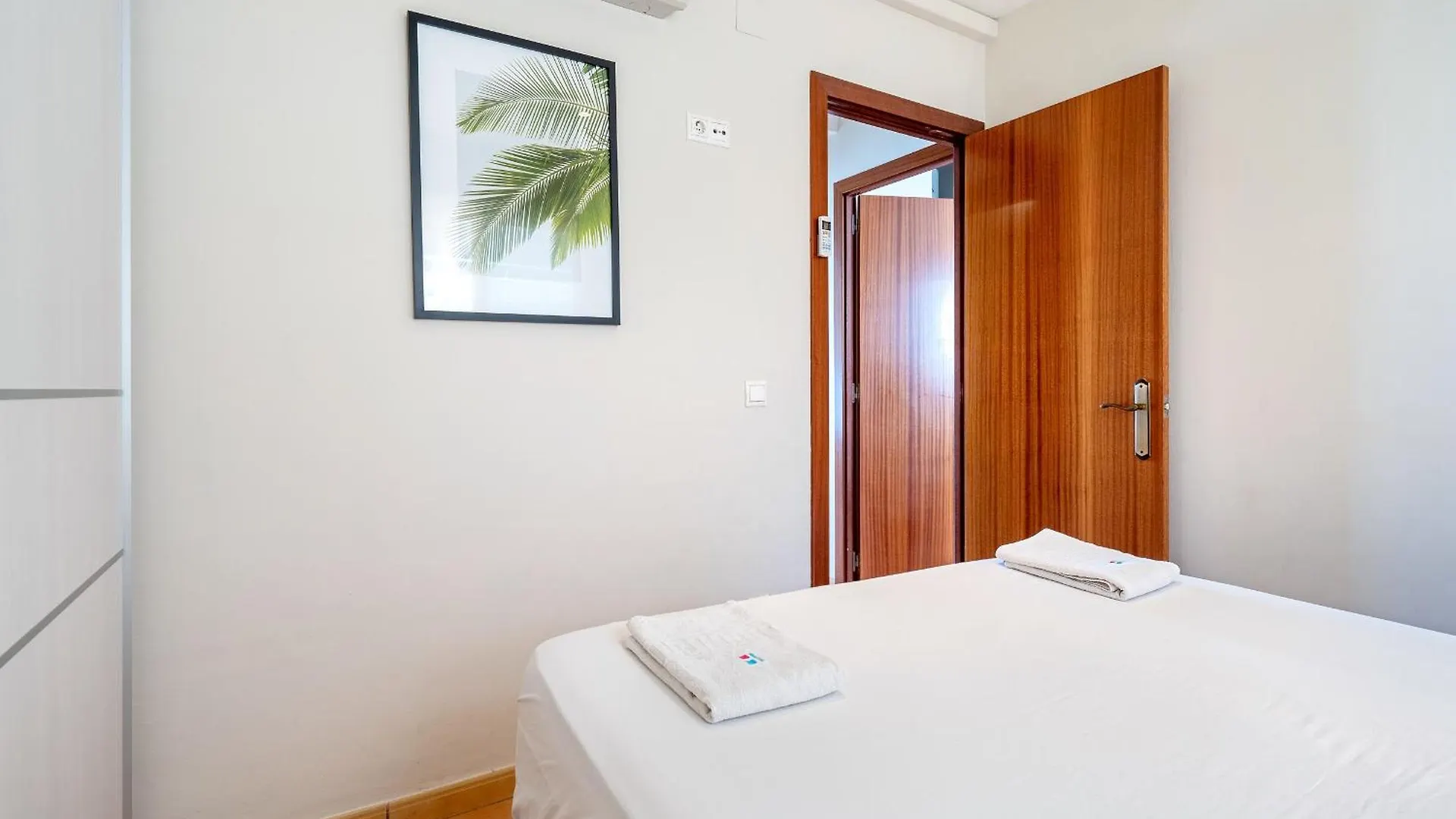 Hauzify I Apartament Colon 2B Torredembarra Spain